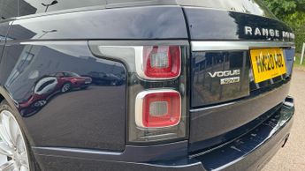 Land Rover Range Rover 4.4 SDV8 Vogue 4dr Auto With Heated Front and Rear Seats and Fix