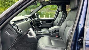 Land Rover Range Rover 4.4 SDV8 Vogue 4dr Auto With Heated Front and Rear Seats and Fix