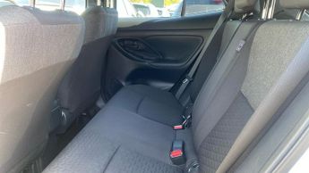 Toyota Yaris Cross 1.5 Hybrid Design 5dr CVT