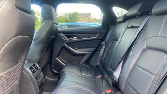 Jaguar F-PACE 2.0 P250 R-Dynamic Black 5dr Auto AWD