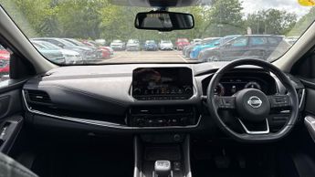 Nissan Qashqai 1.3 DiG-T MH 158 N-Connecta 5dr Xtronic (Panoramic Glass Roof)(3