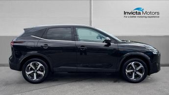 Nissan Qashqai 1.3 DiG-T MH 158 N-Connecta 5dr Xtronic (Panoramic Glass Roof)(3