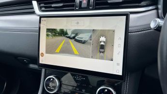 Jaguar F-PACE 2.0 D200 R-Dynamic SE 5dr Auto AWD With Fixed Panoramic Roof and