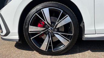 Volkswagen Golf 2.0 TDI 200 GTD 5dr DSG