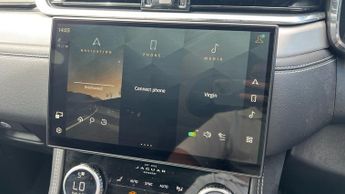 Jaguar F-PACE 2.0 P250 R-Dynamic SE Black 5dr Auto AWD