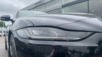 Jaguar XE 2.0 R-Dynamic SE - 18 inch Black Alloys - Privacy - Heated Winds