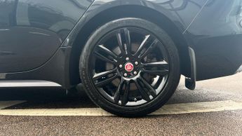 Jaguar XE 2.0 R-Dynamic SE - 18 inch Black Alloys - Privacy - Heated Winds