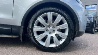 Land Rover Discovery 3.0 SDV6 HSE Luxury 5dr Auto With Climate Seats and Sliding Pano