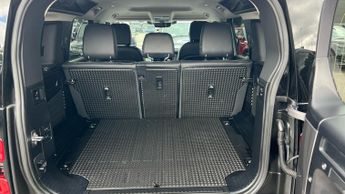 Land Rover Defender 3.0 D250 X-Dynamic S 110 5dr Auto VAT Q With Heated Seats and 3D