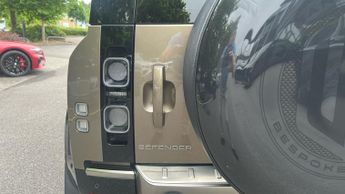 Land Rover Defender 3.0 P400 X 110 5dr Auto