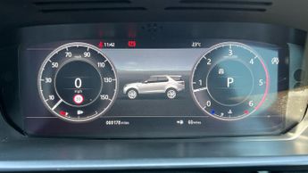 Land Rover Discovery 3.0 SD6 HSE Luxury 5dr Auto With Climate Seats and Sliding Panor