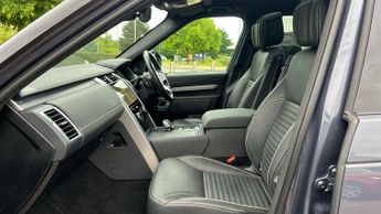 Land Rover Discovery 3.0 D300 Dynamic HSE 5dr Auto With Climate Front Seats and Towin
