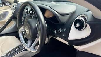McLaren GT V8 2dr SSG Auto