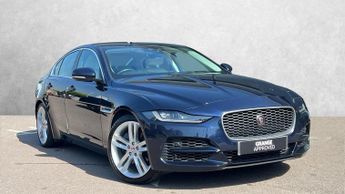 Jaguar XE 2.0 HSE 4dr Auto - 19 inch Alloy Wheels - Meridian Sound System 