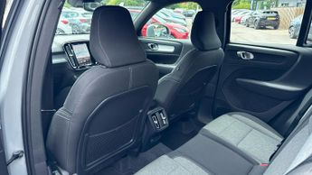 Volvo XC40 2.0 B3P MHEV Core 5dr Auto (Front/Rear Parking Sensors)(Navigati