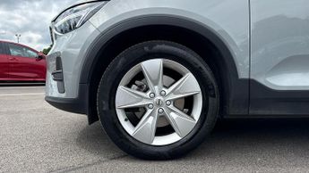 Volvo XC40 2.0 B3P MHEV Core 5dr Auto (Front/Rear Parking Sensors)(Navigati