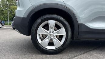 Volvo XC40 2.0 B3P MHEV Core 5dr Auto (Front/Rear Parking Sensors)(Navigati