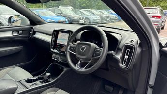 Volvo XC40 2.0 B3P MHEV Core 5dr Auto (Front/Rear Parking Sensors)(Navigati