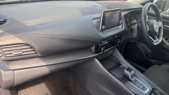 Nissan Qashqai 1.3 DiG-T MH 158 Acenta Premium 5dr Xtronic