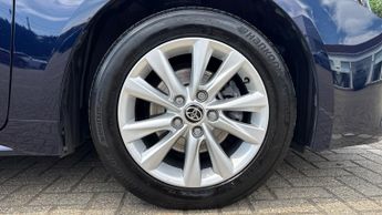 Toyota Corolla 1.8 Hybrid Icon 5dr CVT Auto with 1 Owner and Full Toyota Servic