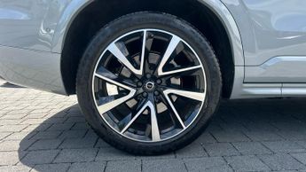 Volvo XC90 2.0 B5P (250) Plus Dark 5dr AWD Geartronic