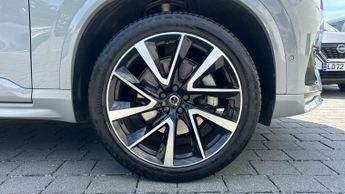 Volvo XC90 2.0 B5P (250) Plus Dark 5dr AWD Geartronic
