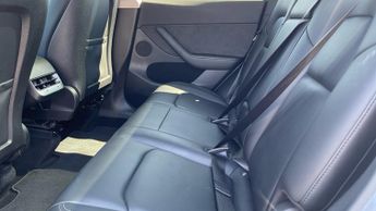 Tesla Model Y RWD 5dr Auto