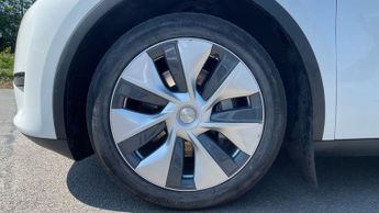 Tesla Model Y RWD 5dr Auto