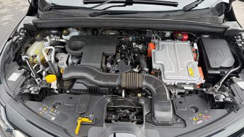 Renault Captur 1.6 E-TECH full hybrid 145 Evolution 5dr Auto (Rear Sensors)(Nav
