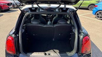 Mini Hatch 2.0 Cooper S Sport 3dr Auto (Opening Sunroof)(Navigation Plus Pa