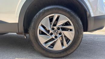 Nissan Qashqai 1.3 DiG-T MH 158 Acenta Premium 5dr Xtronic