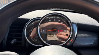 Mini Hatch 1.5 Cooper Classic II 3dr Auto (Panoramic Opening Roof)(Navigati