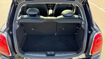 Mini Hatch 1.5 Cooper Classic II 3dr Auto (Panoramic Opening Roof)(Navigati