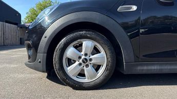 Mini Hatch 1.5 Cooper Classic II 3dr Auto (Panoramic Opening Roof)(Navigati