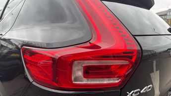 Volvo XC40 2.0 B4P R DESIGN Pro 5dr Auto