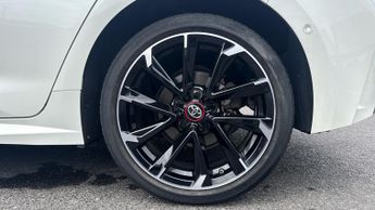 Toyota Corolla 2.0 VVT-i Hybrid GR Sport 5dr CVT