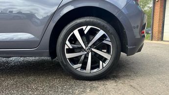 Volkswagen Polo 1.0 TSI 95hp Match 5dr DSG Auto with 1 Owner  Carplay  Rear Came
