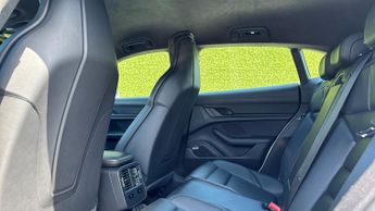 Porsche Taycan 500kW Turbo 93kWh 5dr Auto