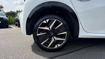 Peugeot 208 1.2 Hybrid 136 GT 5dr e-DSC6 (Navigation Pack)(Rear Parking Sens