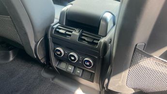 Land Rover Defender 3.0 D300 X-Dynamic S 110 5dr Auto With Heated Seats and 3D Surro