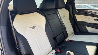 Bentley Bentayga Azure 4.0 V8 Azure 26MY 
