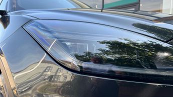 Jaguar E-PACE 2.0 D200 R-Dynamic SE Black 5dr Auto - Low Mileage - Panoramic S