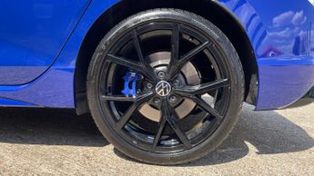 Volkswagen Golf 2.0 TSI 320 R 4Motion 5dr DSG