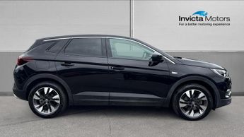 Vauxhall Grandland X 1.2 Turbo SRi Nav 5dr Auto (Front/Rear Parking Sensors)(Climate 