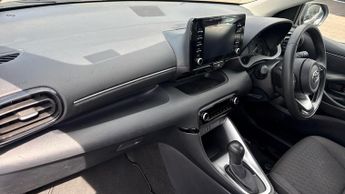 Toyota Yaris 1.5 Hybrid Icon 5dr CVT