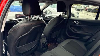 BMW 1 Series 118i (136) Sport 5dr Step Auto (LCP)(Comfort Pack I)(Navigation)