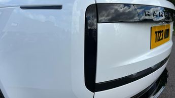 Land Rover Range Rover 3.0 D350 HSE 4dr Auto With Sliding Panoramic Roof and Head-up Di