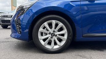 Renault Clio 1.6 E-TECH full hybrid 145 Evolution 5dr Auto