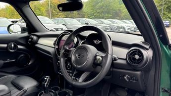 Mini Hatch 1.5 Cooper Exclusive Premium 5dr Auto (Rear Parking Sensors)(Hea