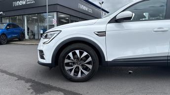 Renault Arkana 1.6 E-TECH Hybrid 145 Iconic 5dr Auto